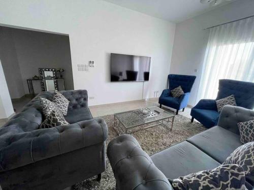 Apartamento Quality Furnished 3bd/2bathroom Unit.