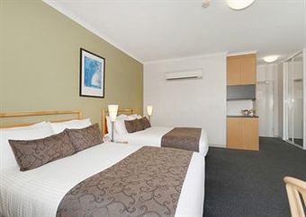 Quality Hotel Woden