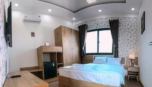 Hotel Kh�ch S?n Sky