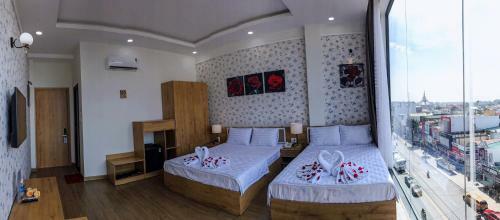 Hotel Kh�ch S?n Sky
