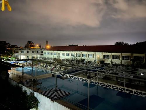 Hotel Kh�ch S?n Nguy�n Long