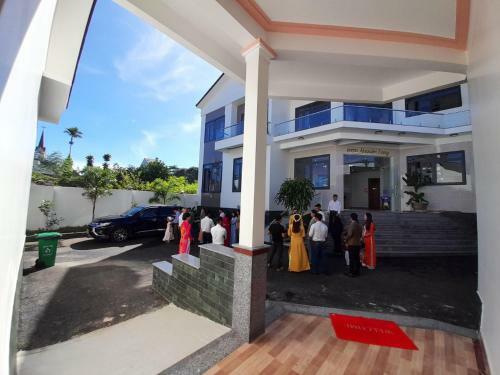 Hotel Kh�ch S?n Nguy�n Long
