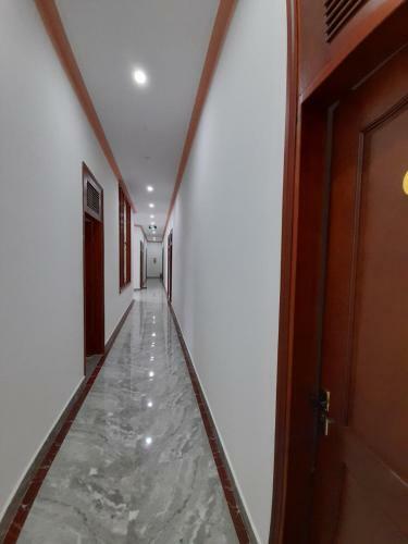 Hotel Kh�ch S?n Nguy�n Long
