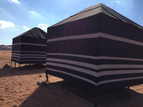 Desert Mars Camp & Tours