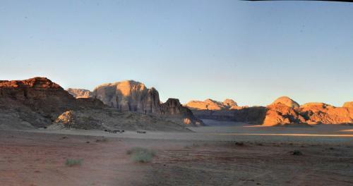 Wadi Rum Camp& Jeep Tour