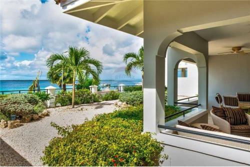 Luxury Seafront 4p Large Ground Floor Apartment