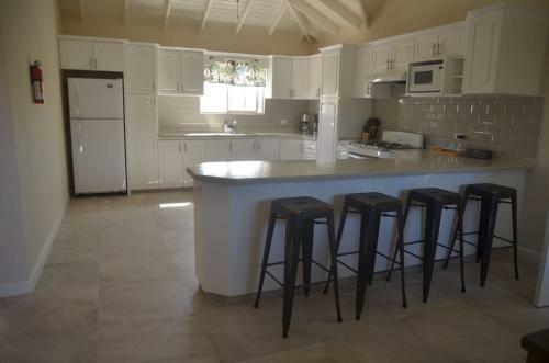 Ixoras Beach Apartments