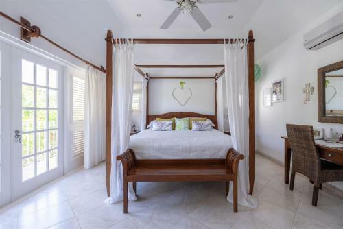Shimmers, Stunning, Stylish West Coast Villa