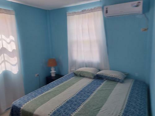 Maxwell Beach Apartments