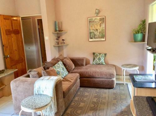 Comfortable Apartment In Holetown Near Beach And Shops
