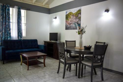 2 Bedroom Master Apartment In Roseau