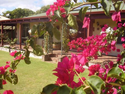Busselton Marina Bed And Breakfast