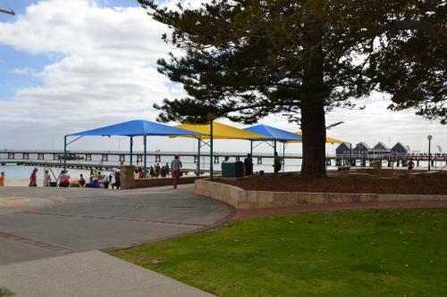 Busselton Marina Bed And Breakfast