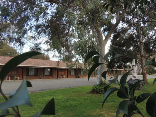 Greenacres Motel