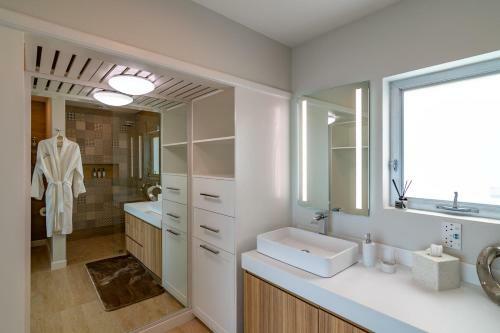 Apartamento Luxury Island View Suite With Pool