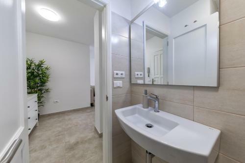 Central Urban Apartment