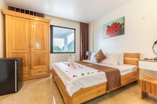 Cat Ba Rose Nhung Hotel