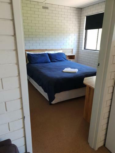 River Village Motel & Holiday Units
