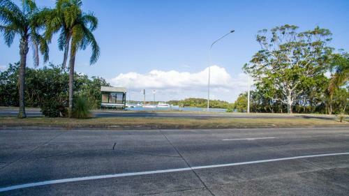 Arabella Motor Inn (formerly South Tweed Motor Inn)