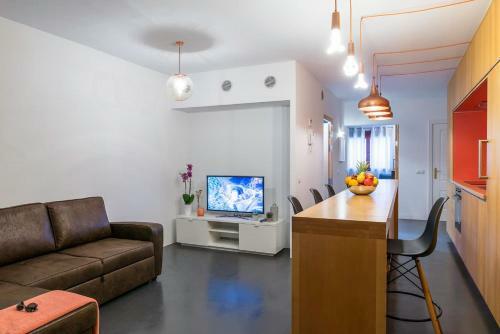 Canteras Beach Front Luxury Apartament