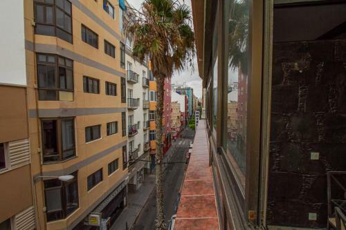Two-bedroom Apartment In Las Canteras Beach With Wifi