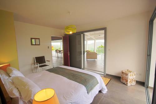 Deshaies Villa Gajah Mada