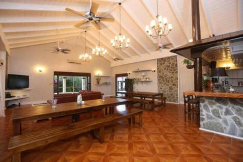 Ocean View Luxury Villa Mansion. Sleeps 22