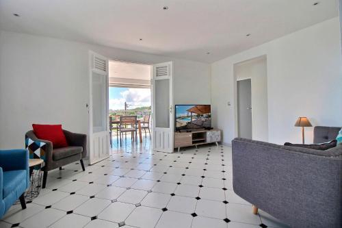 Villa Thomana, Piscine, Vue Mer Et Plage � 100 M !