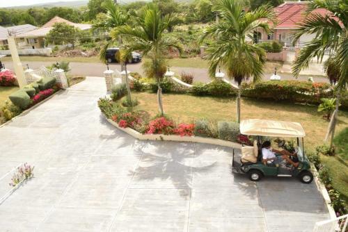 Day-o And Daylight Villas