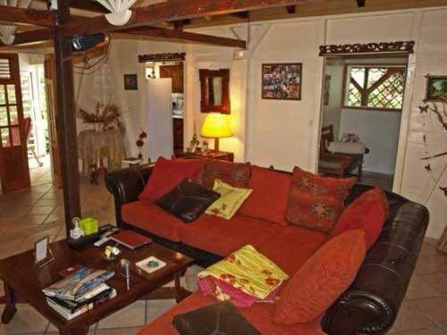 Villa Coloniale En Bois Du Pays