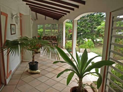 Villa Coloniale En Bois Du Pays