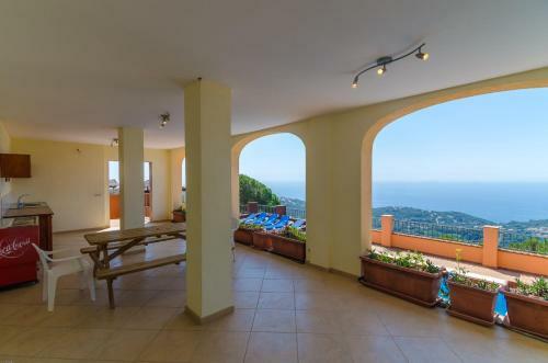 Club Villamar - Whitney