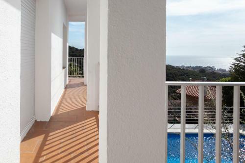 Villa Holiday House In A Garden With View
