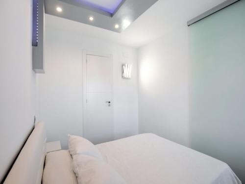 Nice Apartment In Catalu�a On The Mediterranean