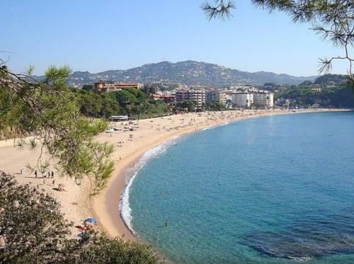 Apartamentos Beach&pool, 365 Days Open In Fenals Beach
