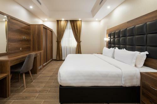 Hotel Mirada Purple - Zahra