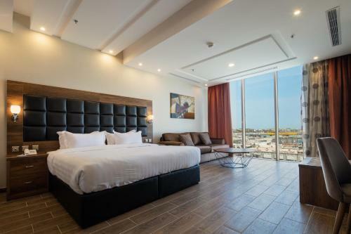 Hotel Mirada Purple - Zahra