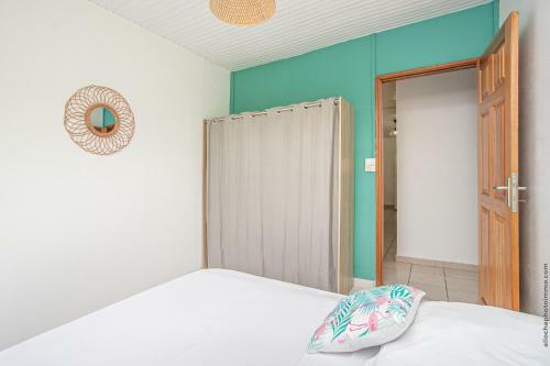 Villa Tracee / Sleep In World