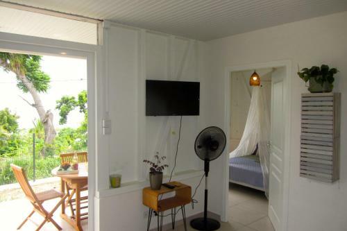 Or Bleu-bungalow Volcan Soufriere-vue Sur Mer