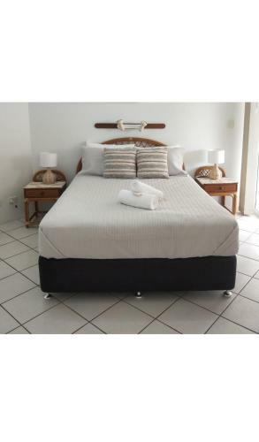 Cairns Golden Sands Beachfront Apartments
