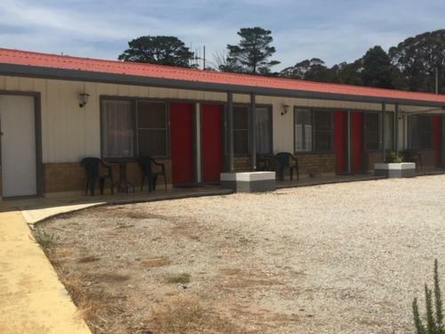 Governors Hill Motel