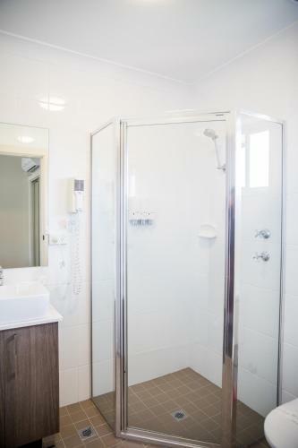 Lilac City Motor Inn & Steakhouse
