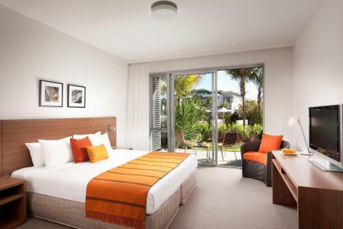 Hotel Pullman Magenta Shores Resort (formerly Quay West Resort)