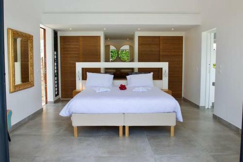 The View - Magnifique Villa Face � La Mer