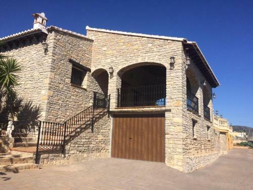 Spacious Villa With Large Private Pool And Incredible Views