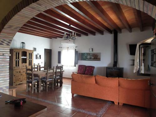 Spacious Villa With Large Private Pool And Incredible Views