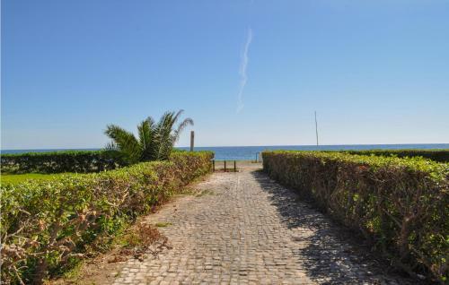 Nice Apartment In L�jar W/ Wifi And 2 Bedrooms