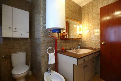 Casa Tur�stica ''los Chaleco'' En Lumbreras Con Terraza Privada.