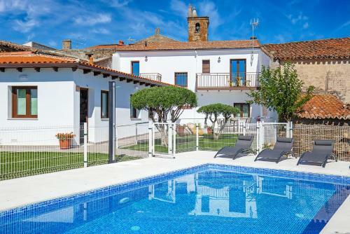 Apartamentos Rurales Cielo De Monfrag�e