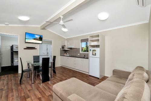 Big4 Airlie Cove Resort & Caravan Park